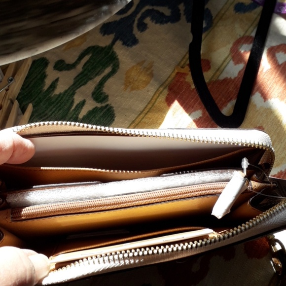 Michael Kors Signature Wristlet - Picture 8 of 8